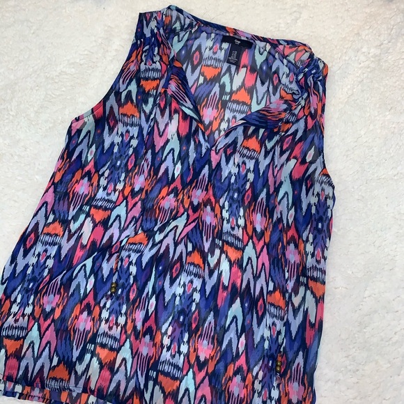 🌸GAP BLOUSE🌸 - Picture 5 of 6